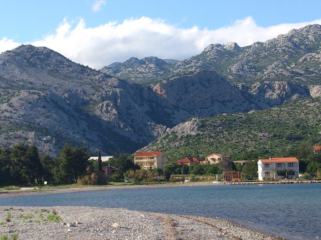 Apartments Zdenka Starigrad Paklenica Exterior photo